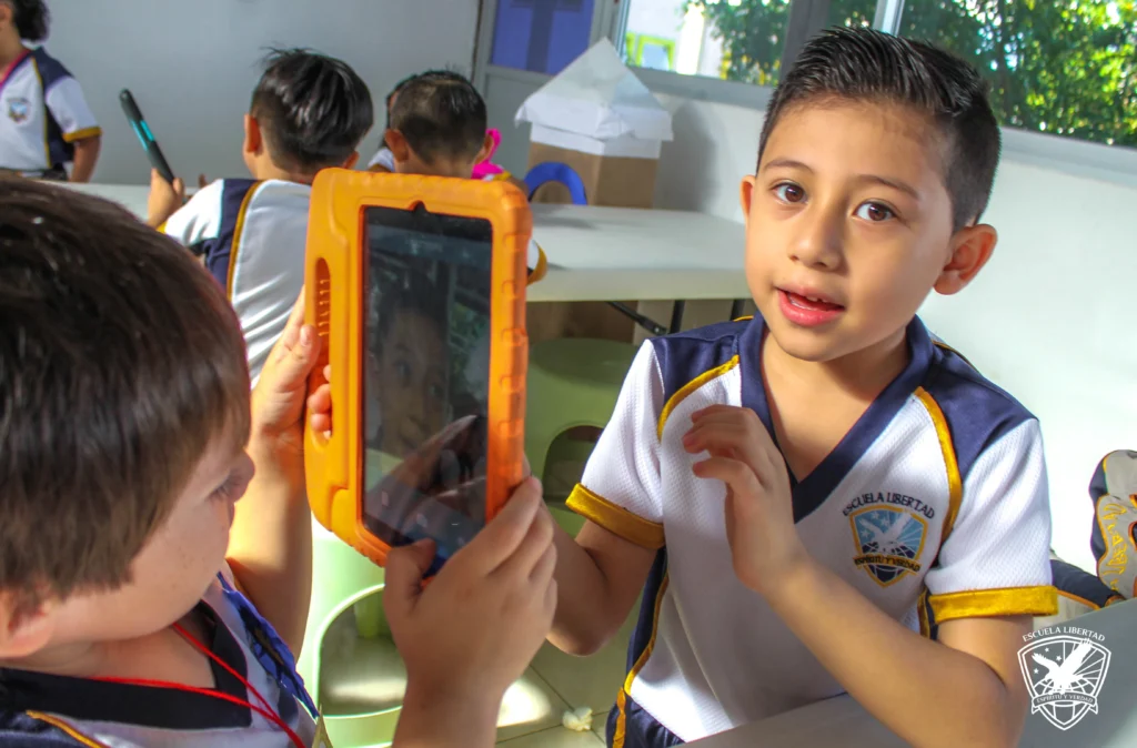 ¿Qué es el programa Apple Distinguished Schools?